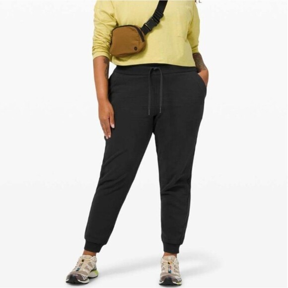 Lululemon Scuba Jogger Black Sweat Pant Pull On Size 6 W5CVAS - Picture 1 of 7